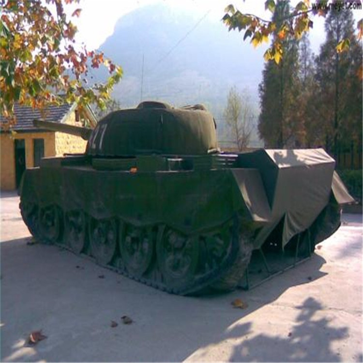 通什镇大型充气坦克